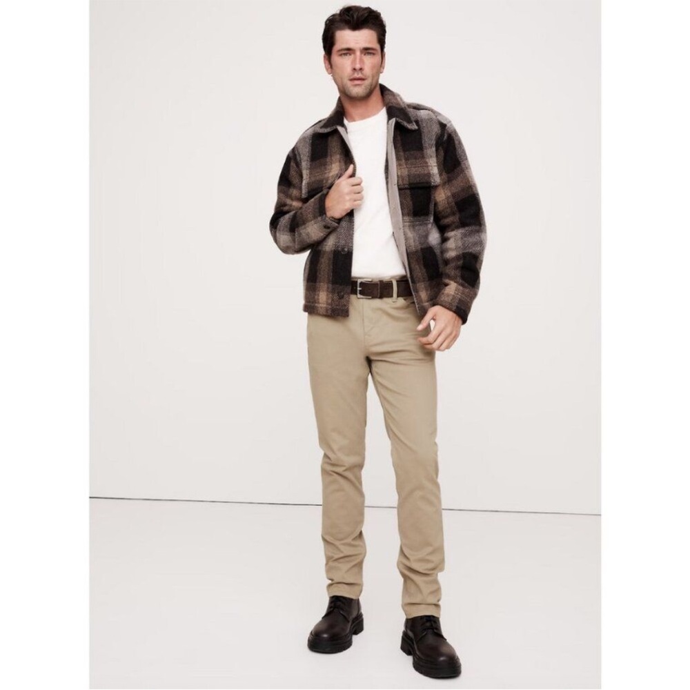 Banana Republic Slim The Traveler Pant in Tan 34x30